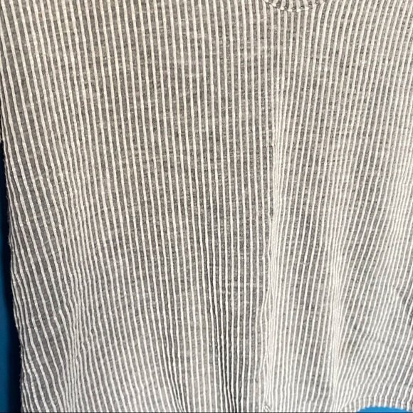Caution To The Wind Tie Front Long Sleeve Top Gray & White stripes Size M - Picture 3 of 8
